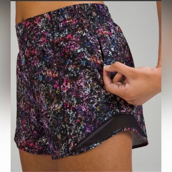 Lululemon Hotty Hot High Rise Athletic Shorts Floral Spray Multi 12 - Picture 2 of 8